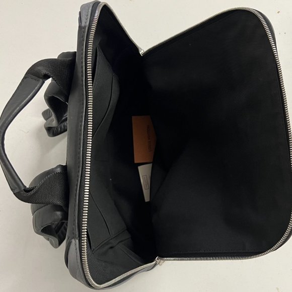 Louis Vuitton Gray Discovery Backpack - Picture 3 of 4